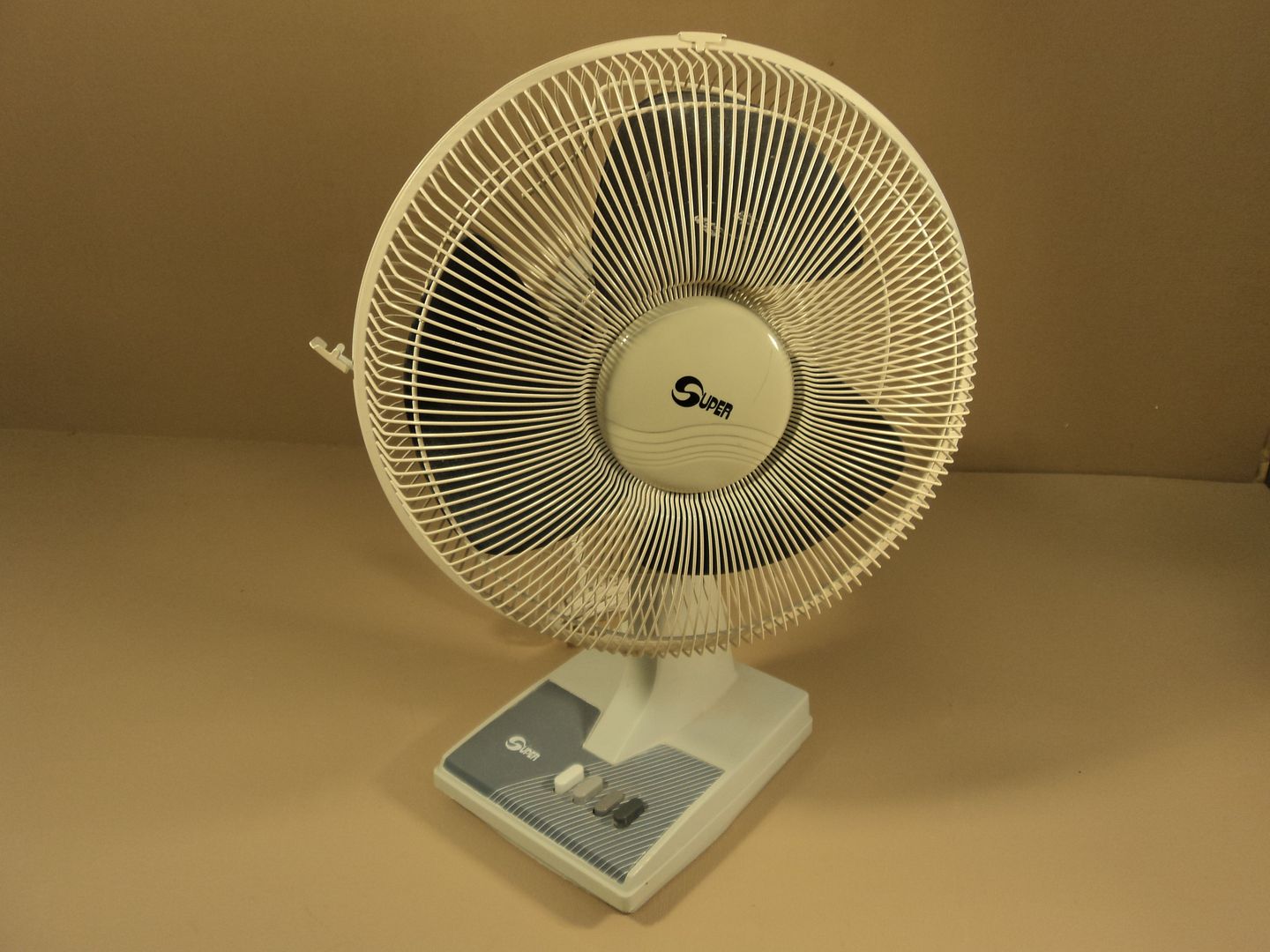 Super Desk Fan 12Inch Oscillating Grey 120V 60Hz 0.25A 3 Speed 12C eBay